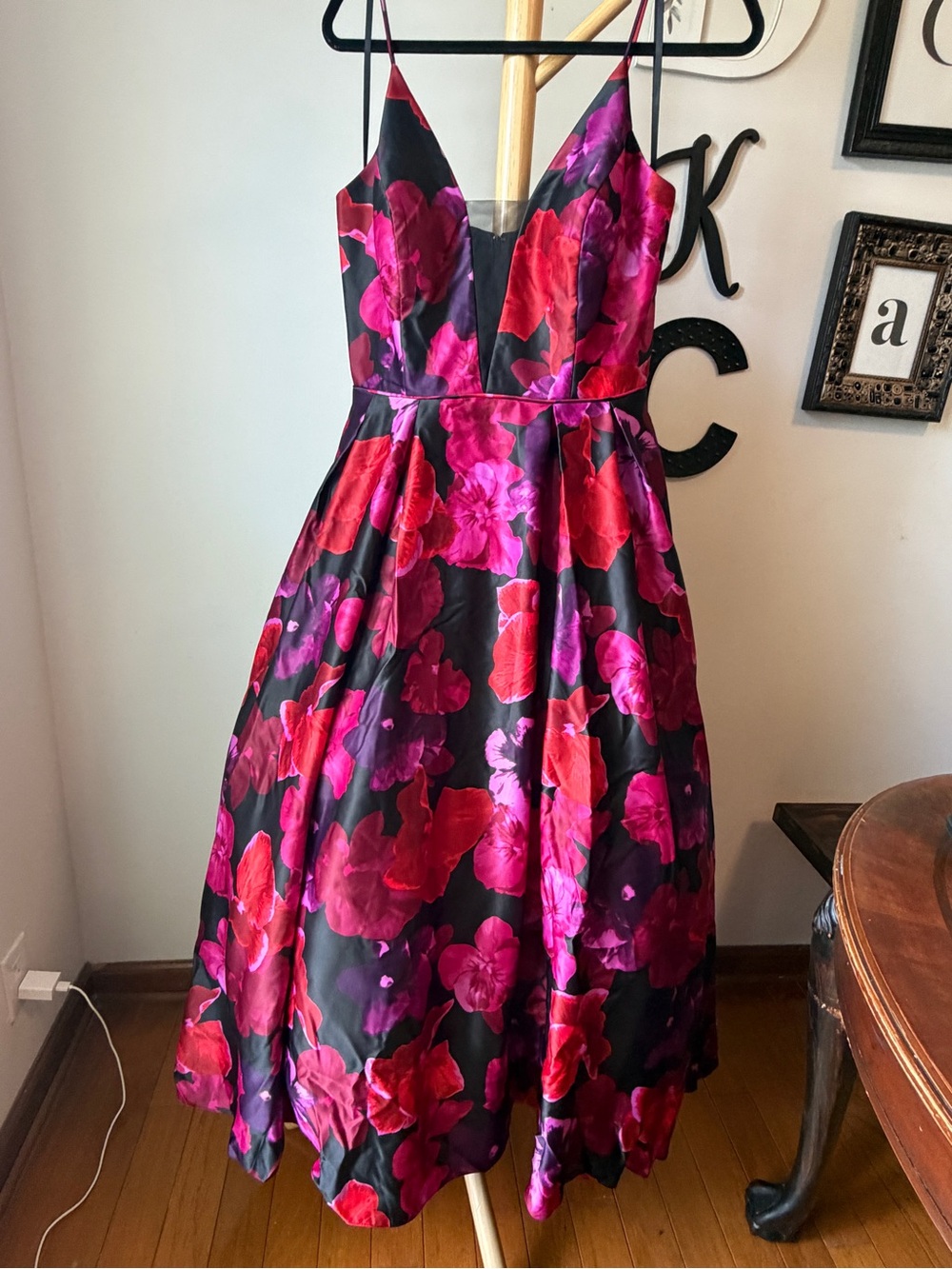 Betsy & Adam Floral Gown Size 12 Black Pink Plunging V Neck Full Skirt Dress - Picture 2 of 10